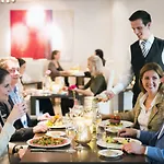 Szálloda Sanadome & Nijmegen