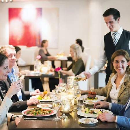 Hotel Sanadome & Nijmegen