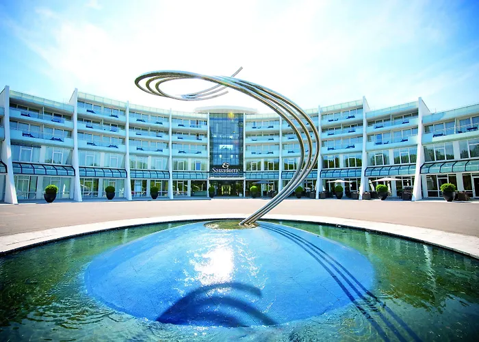 Hotell Sanadome & 4*