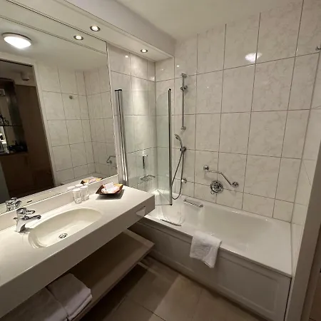 Sanadome Hotel