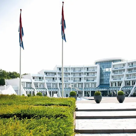 Sanadome Hotel 4*