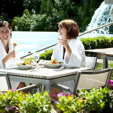Sanadome Hotel 4*